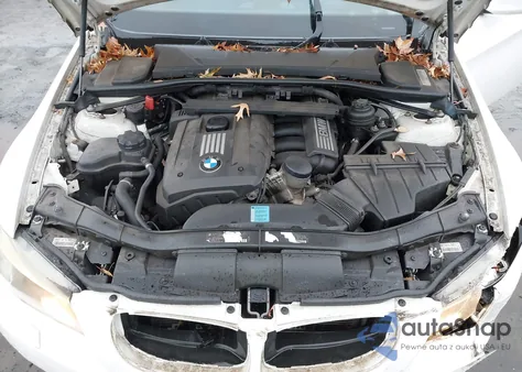 2011 BMW 328I xDrive z USA, uszkodzony, nr VIN WBAPK5C55BA658243